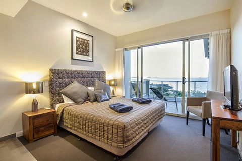 Oscar's View - Airlie Beach - Sydney 4u 3