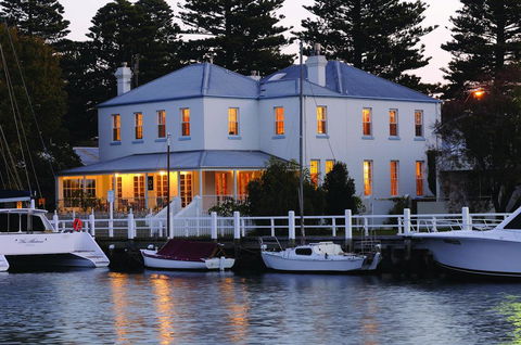 Oscars Waterfront Boutique Hotel - Accommodation Sydney 3
