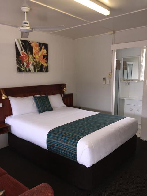 Pacific Sun Motor Inn - Sydney 4u 3
