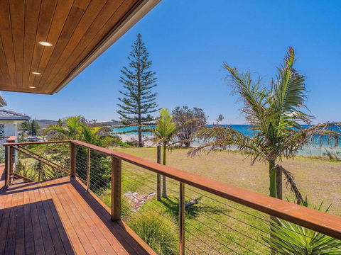 Pacifica 1 - On The Beach At Brooms Head - Sydney 4u 0