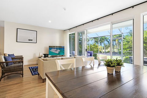 Palm Breeze - Sydney 4u 0