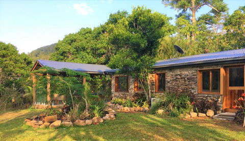 Palm Grove Rainforest Retreat - Sydney 4u 1