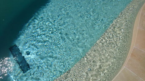 Palm Lakeside Holiday Home - Bowen, Whitsundays, Queensland - Sydney 4u 1