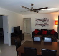 Palmgrove 2 - Rainbow Beach Pet Friendly Fully Fenced Air Conditioned Five Minutes To Beach - Sydney 4u
