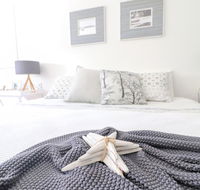 Palms Studio Apartment at Raffetys Resort - Sydney 4u