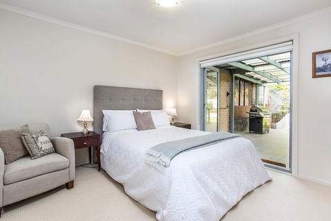 Paris On Maroondah - Sydney 4u 3