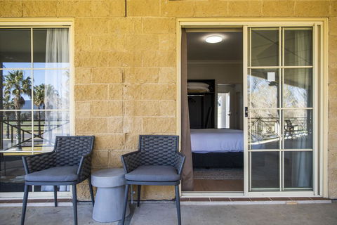 Parklands Resort & Conference Centre - Sydney 4u 1
