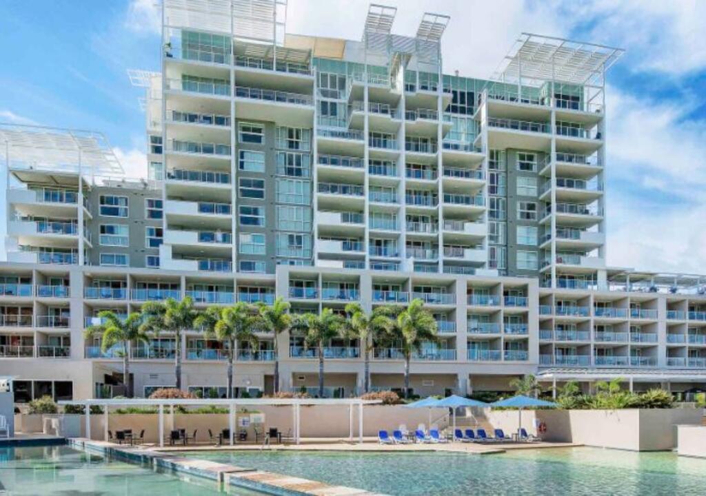 Pelican Waters QLD Sydney 4u