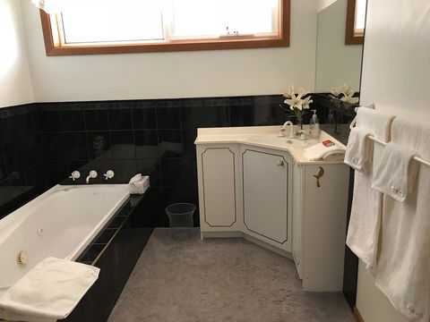 Penguin Seaside Homestay - Sydney 4u 3