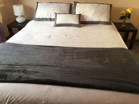 Penguin Seaside Homestay - Sydney 4u 2