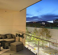 Perfectly Located Modern Apartment - Canberra CBD - Accommodation Sydney