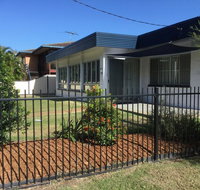 Pet Friendly home walking distance to Surf Beach - North St Woorim - Accommodation Sydney