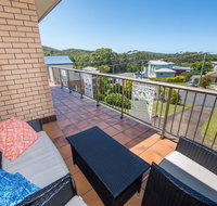 Pet Friendly Lentara St 8 - Fingal Bay - Sydney Resort