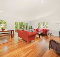 Poet's Cottage - Fireplace Close to Treks - Sydney 4u