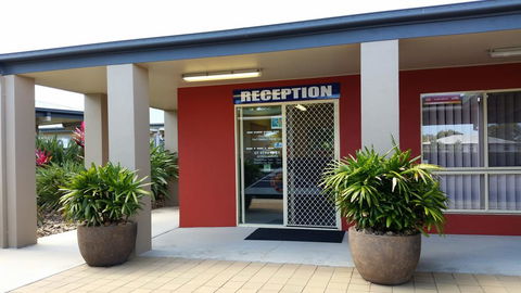 Port Denison Motor Inn - Sydney 4u 2