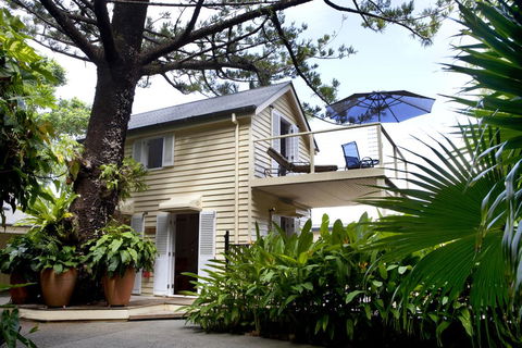 Port Douglas Cottage & Lodge - Sydney 4u 0