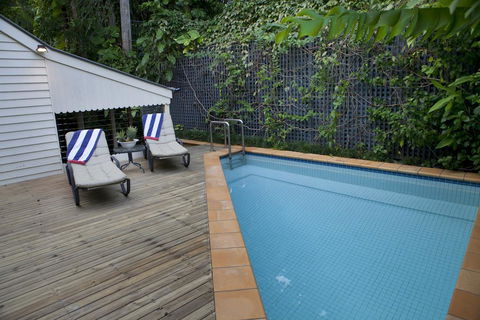 Port Douglas Cottage & Lodge - Sydney 4u 1