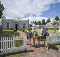 Port Fairy YHA - Sydney 4u