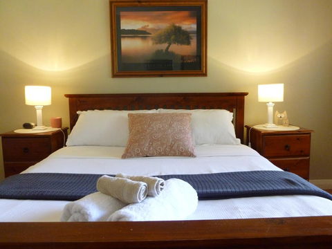 Port Lincoln Holiday Houses - Sydney 4u 0