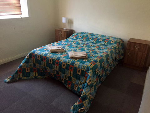 Port Wakefield Cottages - Sydney 4u 2