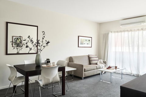 Punthill Essendon Grand - Sydney 4u 0