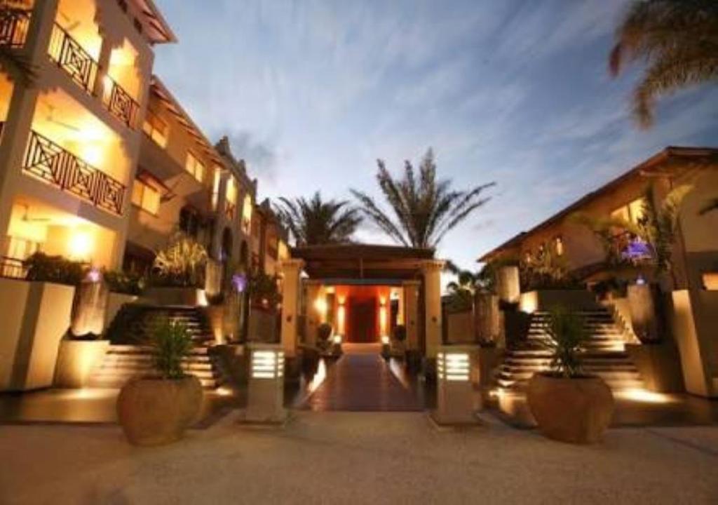 Westcourt QLD Sydney 4u