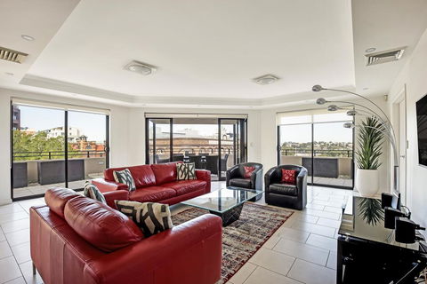 PYRMONT/DARLING HARBOUR MODERN 3 BED PENTHOUSE APARTMENT - Accommodation Sydney 1