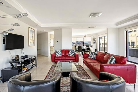 PYRMONT/DARLING HARBOUR MODERN 3 BED PENTHOUSE APARTMENT - Accommodation Sydney 2