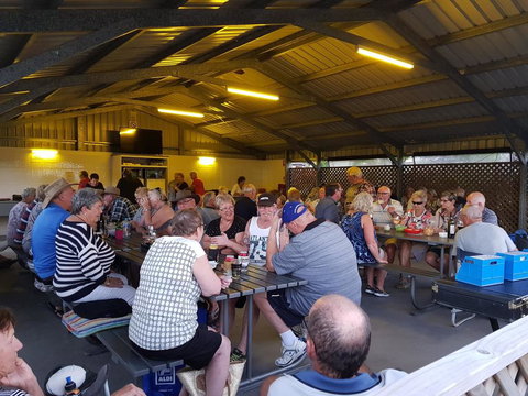 Queens Beach Tourist Village - Accommodation Sydney 2