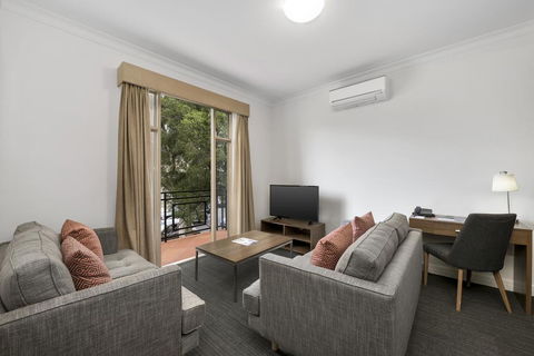 Quest Dandenong - Sydney 4u 3