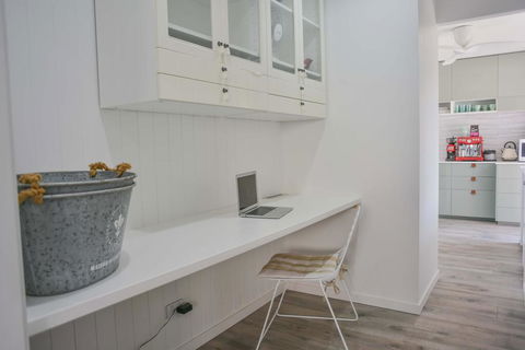 Quiet Pet Friendly Home 3 Houses To Beach Entry With Private Pool Walk To Shops - Sydney 4u 3