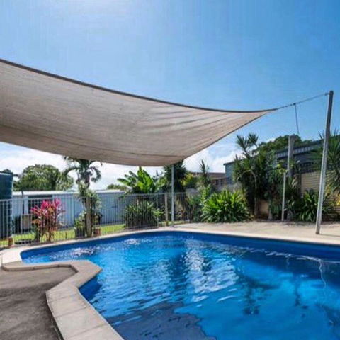 QUIRKY QUEENSLANDER 6 BEDROOM HOME - Sydney 4u 3