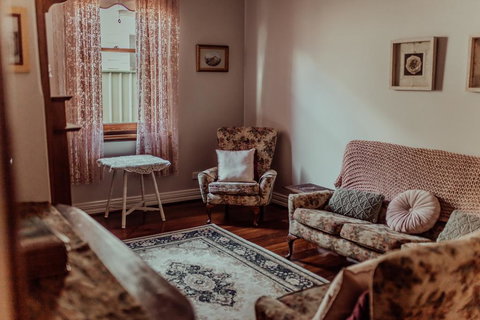 Railway Cottage - Accommodation Sydney 2