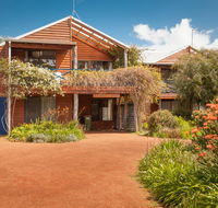 Rainbow House - Sydney 4u