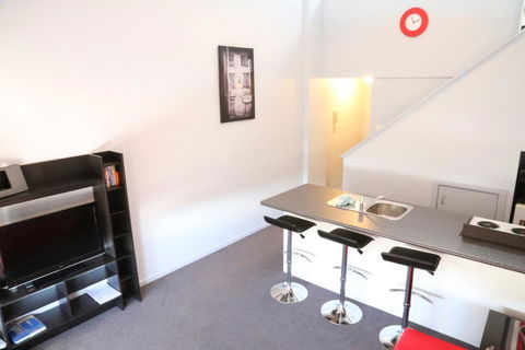 Razorback 14 - Accommodation Sydney 2