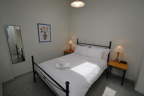 Razorback 3 - Accommodation Sydney 1