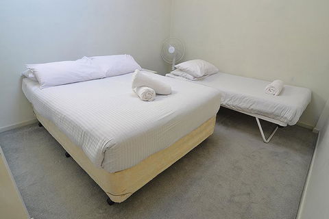 Razorback 9 - Accommodation Sydney 3