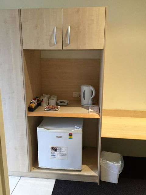 Red Bridge Motor Inn - Sydney 4u 3