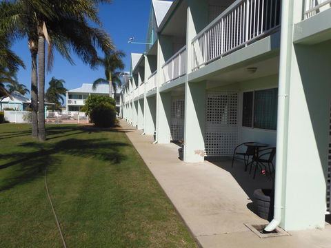 Reef Adventureland Motor Inn - Sydney 4u 1