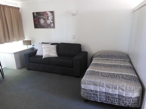 Reef Adventureland Motor Inn - Sydney 4u 3