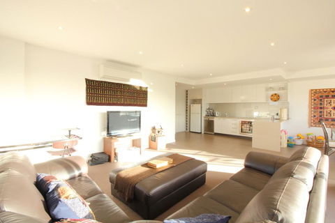 Rejuvenate San Remo - WiFi, Linen, Beach 200m, Family Friendly - Sydney 4u 0