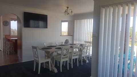 Relax And Chillax At Happi Dayz Retreat - Sydney 4u 2
