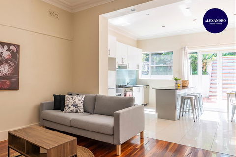 RELAXED FAMILY HOME WILLOUGHBY - Accommodation Sydney 0
