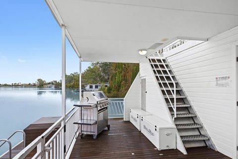Renmark River Villas And Boats & Bedzzz - Sydney 4u 2
