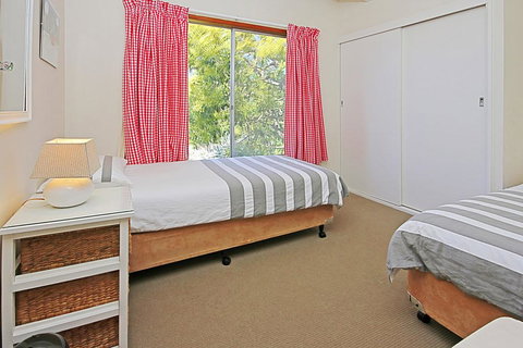 REST ASHORE At MOLLYMOOK - Accommodation Sydney 3