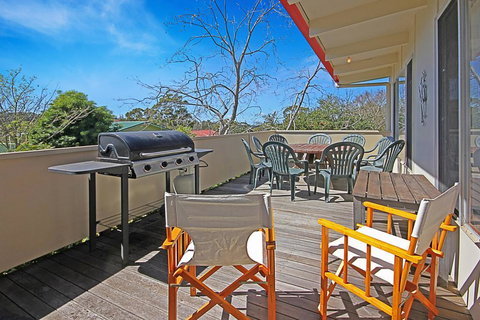 REST ASHORE At MOLLYMOOK - Accommodation Sydney 0