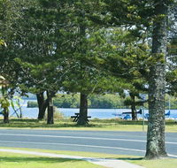 River Breeze 60 Wooli Street Yamba. Linen - Unlimited Wi-Fi Just listed. - Sydney 4u