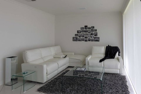 River Devine - Sydney Resort 2