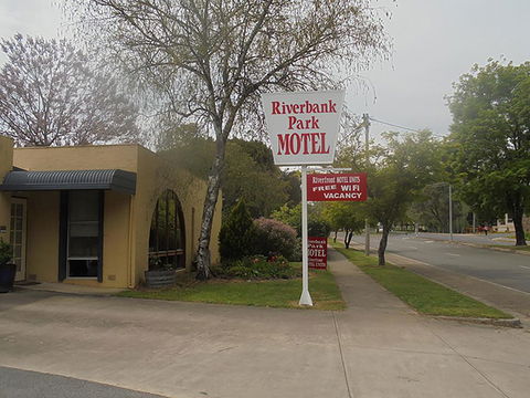 Riverbank Park MOTEL - Accommodation Sydney 0