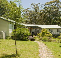 Riverbend - 5 acres only 9km to village - Sydney 4u